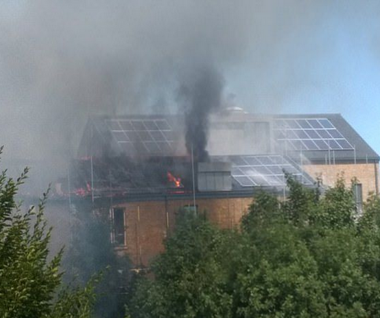 光伏電站別貪便宜!發(fā)電不行還可能引發(fā)火災(zāi)!.png 光伏電站別貪便宜!發(fā)電不行還可能引發(fā)火災(zāi)!.png